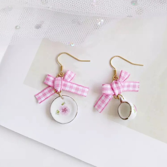 Modcloth Jewelry - Vintage Tea Set Earrings